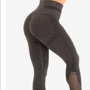 Ryderwear BRAND NEW seamless staples leggings!